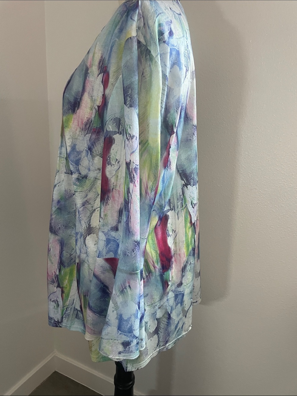 Women's Multicolor Watercolor Print Button-Down Shirt - Picture 4 of 9